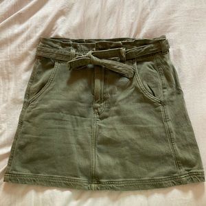 Tie belt army green mini skirt